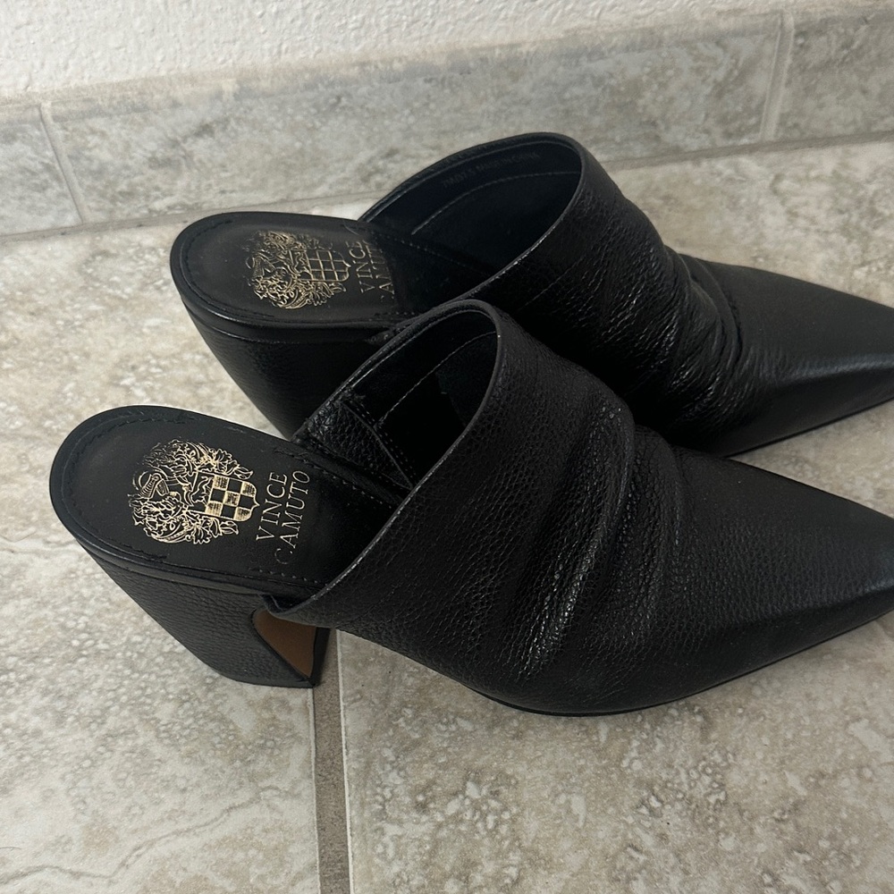 Vince Camuto Black Leather Mules like new